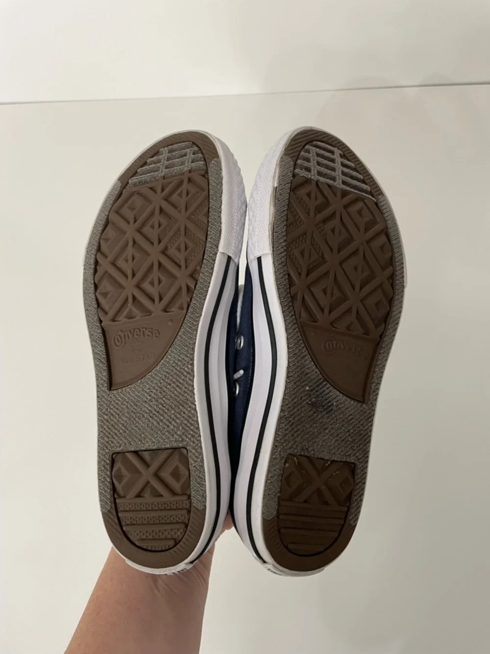 Converse Chuck Taylor All Star Kids Navy Canvas Low-Top Sneakers, size 3Y